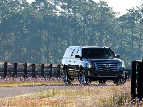 这是你在国内能买到的尺寸最大的SUV, 路虎在它面前就像个玩具!