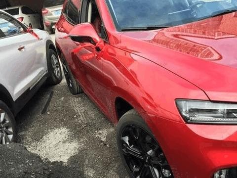 新提WEY VV7停车位死活倒不出来, 车主: 车太大惹的祸, 很后悔买它