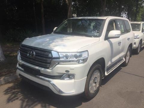 到底是选择酷路泽4.0还是5.7？越野哪个更为适合