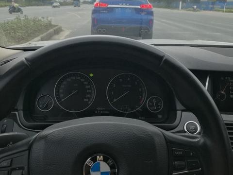 开宝马时看见带四根排气管的国产豪车，卖15万，开出门确实有面子