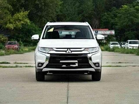 三菱终究还是发飙了，全新SUV刚上市就降价，15万吊打vv7