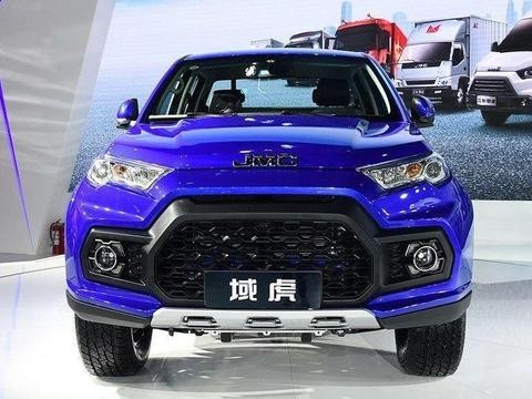 颜值直逼猛禽, 轴距超3米还配涡轮四驱, 这辆皮卡卖10万必火!