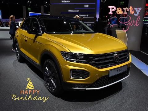 高傲的大众低头了，一跺脚再造小途观，15万的配置才卖12万！