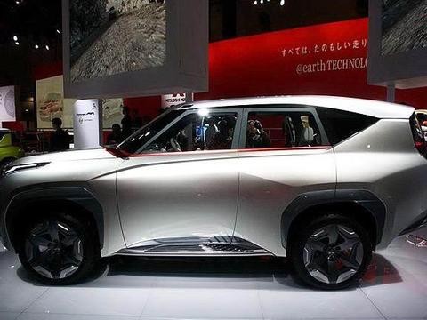 三菱推出了全新SUV，霸气完超普拉多，配全时四驱