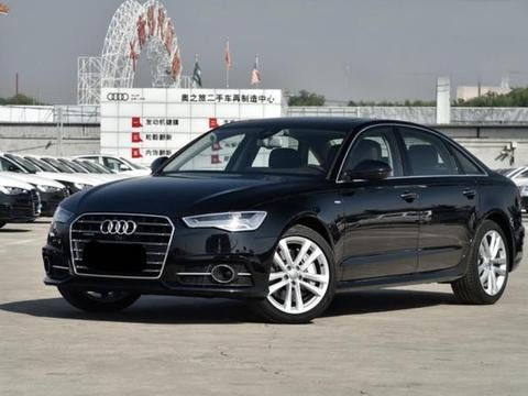 新车异味，内饰落后且储物差，奥迪A6L入手要等新款？