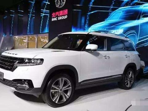 名叫Q7，路虎外形，仅售5万，让众泰版路虎T800都手足无措