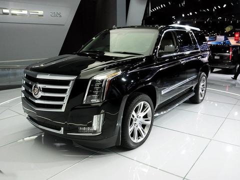 美国总统钦点座驾车长近5.7米比路虎还霸气，后排堪称移动皇宫！