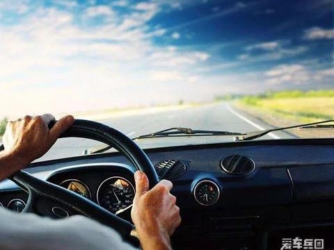 拒绝顿挫，出色的行驶质感是这几款10万级家轿的卖点！