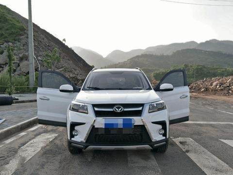 在朋友的婚车队里看见S6, 我却提了S5, 外观内饰设计吸引了我