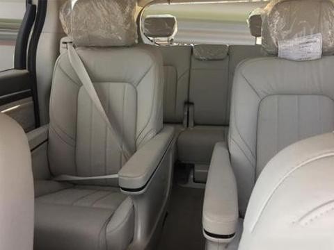 传祺GM8叫板上汽大通G10 PLUS空间大小，谁更技高一筹？