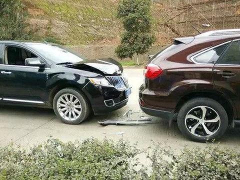 林肯追尾比亚迪S7结果意外，国产车真的有这么牛？