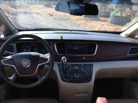 新车31万，现在只需23万，7座MPV，车主直言过年开它去丽江旅游