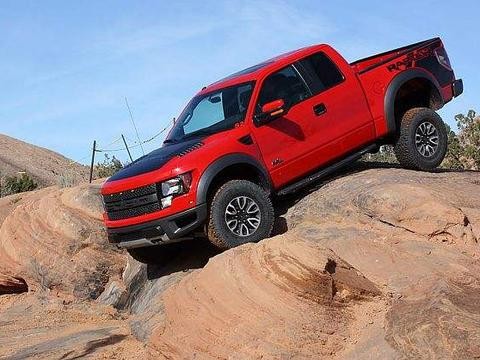 车迷们，福特F-150猛禽怎么玩才霸气？