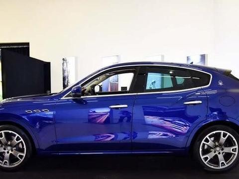 100万的玛莎拉蒂，车门只有半个，打开引擎盖都说“太值了”