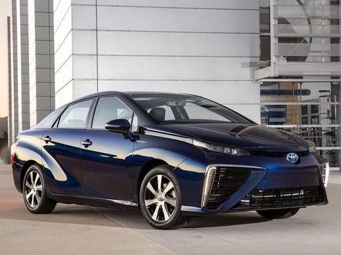 加满一次能跑五百公里，设计比凯美瑞更激进，丰田再次入华新车