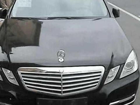 偶遇一12款奔驰E级抵押车，8万可提，这便宜能贪吗