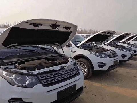 偶遇大批18款路虎发现神行，工作人员：刚到店的新车，7折处理