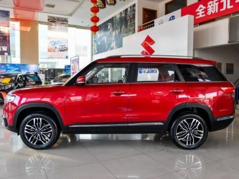 又是一神车比陆虎还好看，Q7原来是昌河汽车，价格才6万多