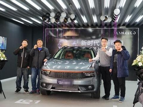 25万提吉利领克01顶配，车主：像保时捷有面子，要加98号汽油