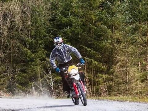 适合环球旅行的 SWM RS650R