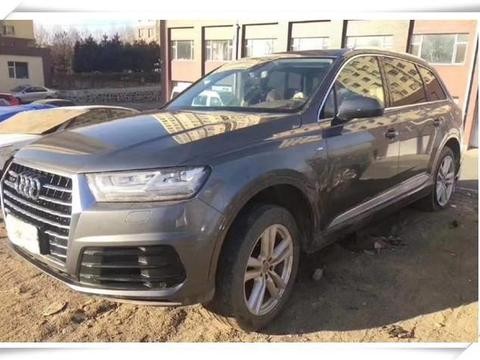 好友11万买了一辆泡水奥迪Q7, 花3万全面修复后租车半年回本