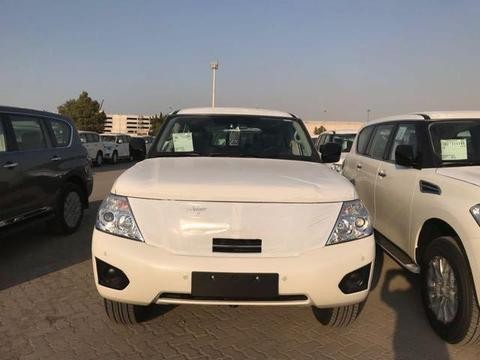 17款日产尼桑途乐4.0中东版，天津港现车手续齐最低优惠多少