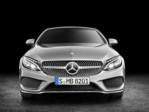 小改款W205 C-Class 要来了，预计今年三月日内瓦车展正式发表