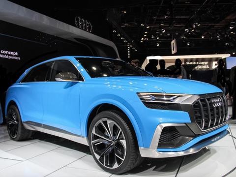 奥迪Q8已上路, 自着500万豪车的气势!