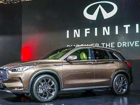 英菲尼迪QX50强势来袭，颜值逆天，内饰豪华，必成GLC克星