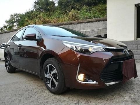 朗逸劲敌再降3万, 比卡罗拉漂亮十倍, 低油耗10万起, 还买啥思域