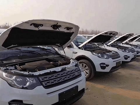 偶遇大批18款路虎发现神行, 工作人员: 刚到店的新车, 7折处理