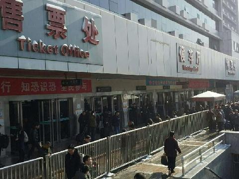 河南高速恢复通行15个路段 长途汽车站公布恢复班次