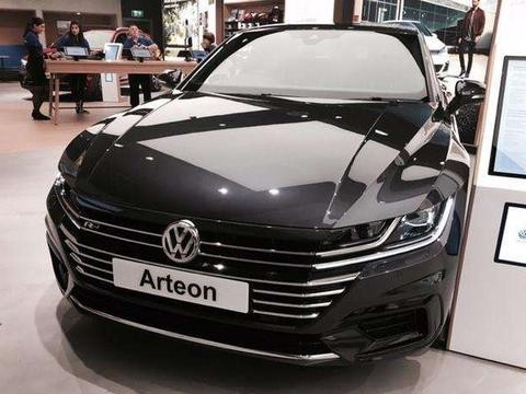 新款大众CC到店, 售23万, 这可能是迄今为止大众最帅的一款车