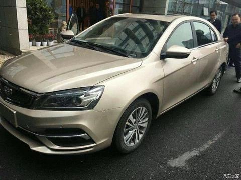 自主家轿王再升级，尾灯大改内饰高级，卖7万科沃兹福睿斯都慌了