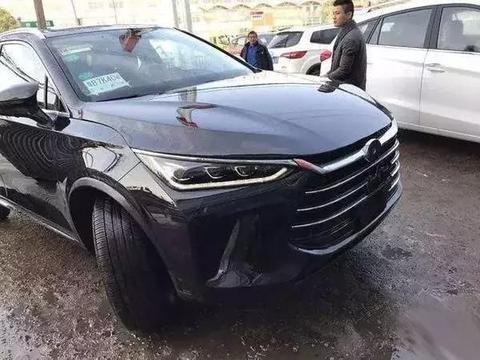 90度旋转的中控屏，是什么国产车?！