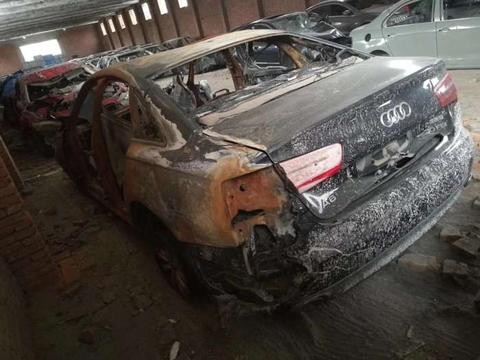 同事花3600元买了一辆火烧奥迪A6L，村里的人都说值