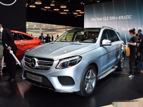 奔驰又出新款SUV，比霸道还硬气的外观，这是要包揽SUV市场？