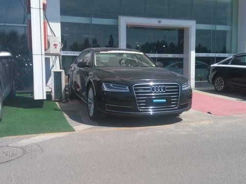 奔驰S级、宝马7系和奥迪A8到底哪个开着爽？