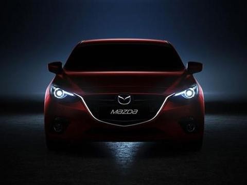 全新马自达3，电子手刹加悬浮屏，百公里3L油，没有不买的理由！