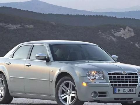 花7万多买辆二手车，爆改成劳斯莱斯幻影之后简直太风骚了！