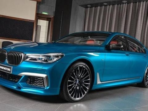 跳色跳很大的BMW M760Li，原来这就是所谓的中东风情啊……