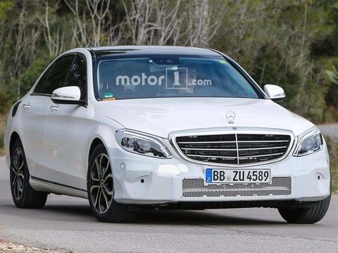 早前在中国不受待见的奔驰C级混动版，如今又死皮赖脸的改款回来