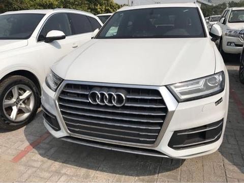 天津港车市：高通过性SUV推荐 奥迪Q7/酷路泽等34万起