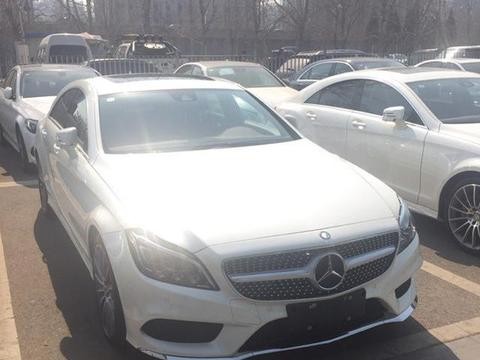 花72.3万提新款奔驰CLS320，多光束大灯让其眼前一亮