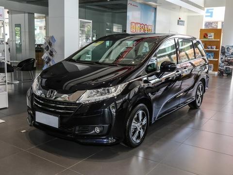 这神级MPV搭载原来是高性能引擎，价格暴降6万，只是为了布局它