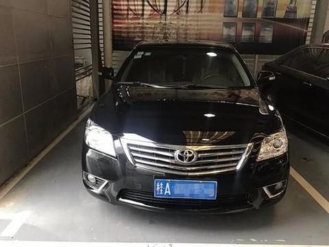 第八代凯美瑞实拍，年青了，也照顾到了商务