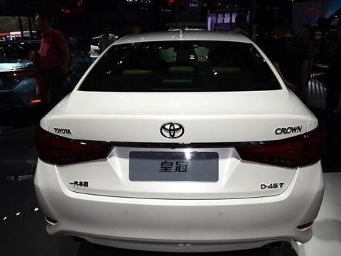 一汽丰田新款皇冠首发 换装再佂战场预计售价25万起