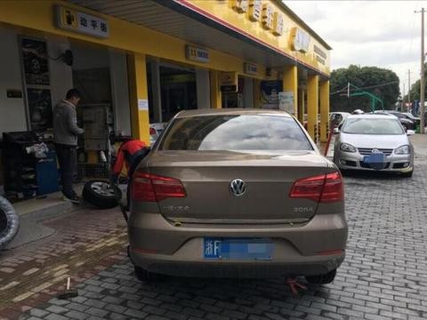 大众宝来8万公里更换轮胎过程记录，和我真实用车感受