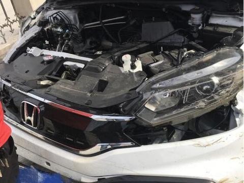 本田冠道车祸翻滚20米远车上人员无伤亡 车主: 报废以后在买一辆冠道