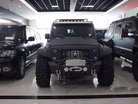 价值200多万的装甲越野车，乔治巴顿-战斧霸气侧露！